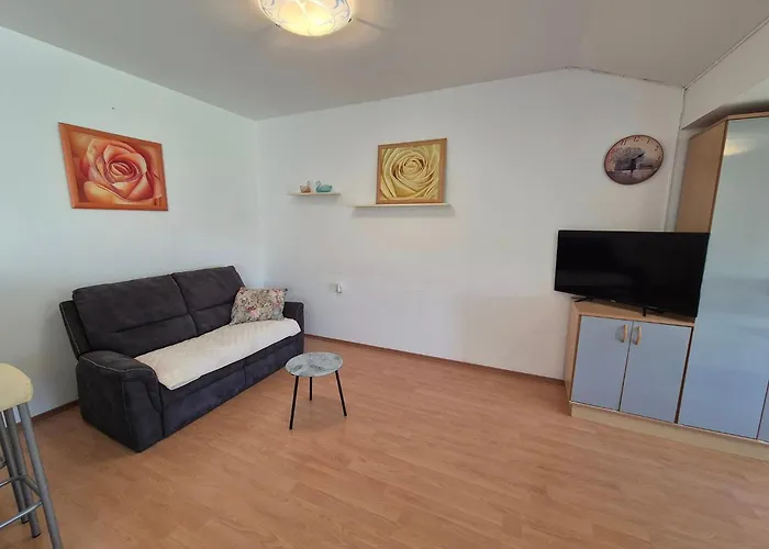 Apartments Velinka