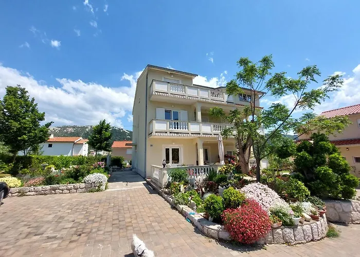 Apartments Velinka