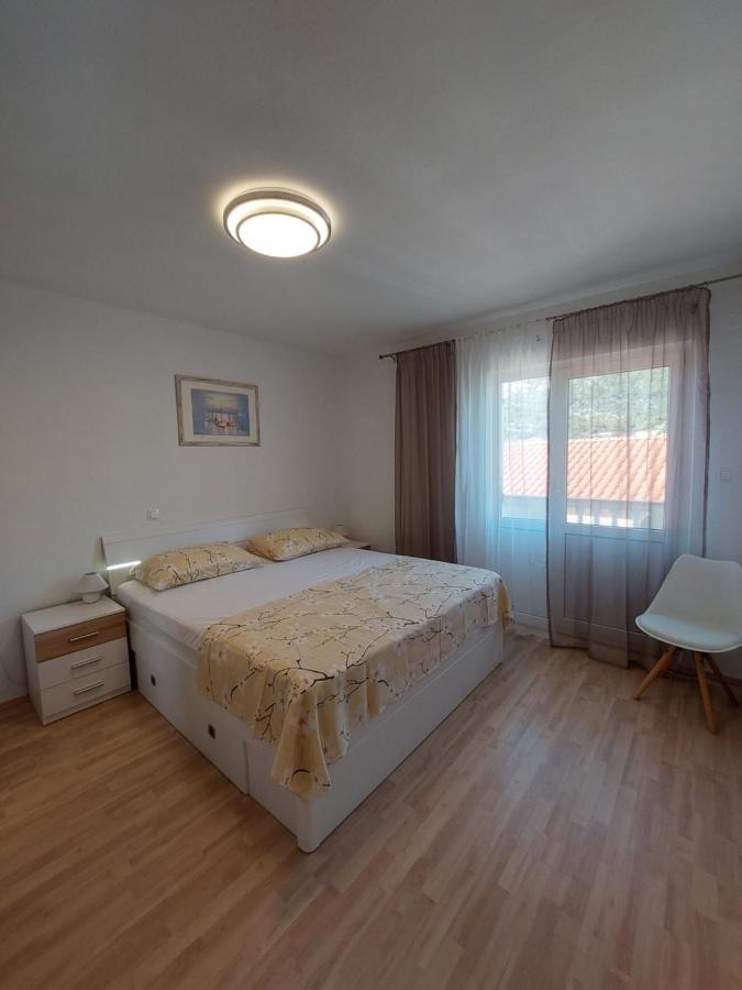 Apartment Velinka Mundanije