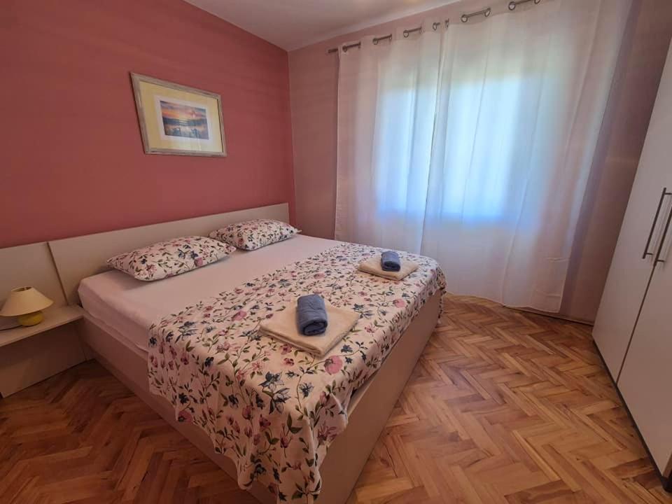 Apartment Velinka Mundanije